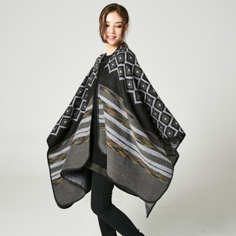 Women's new rhombus-shaped color bar shawl, high-end women's double-sided wear, and travel capes are on sale.