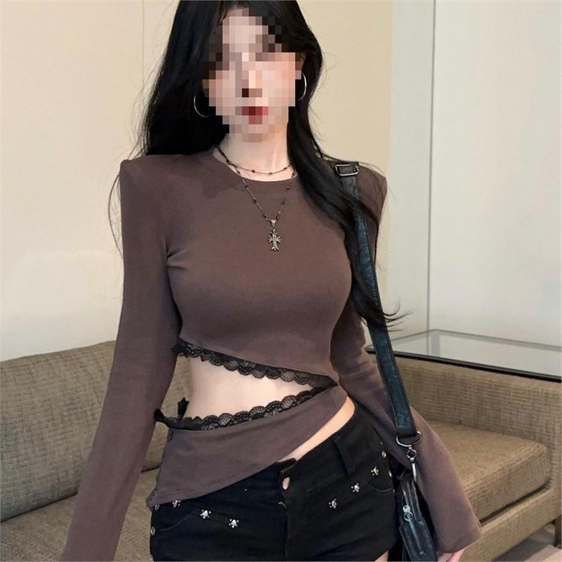 

Жіночий Y2K кроп-топ з вирізами та незвичайними довгими рукавами Medium чорний