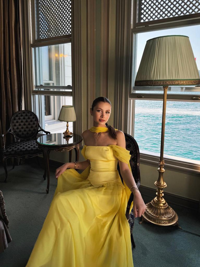 Rochie de seară elegantă cu mânecă scurtă, care accentuează talia, pentru femei