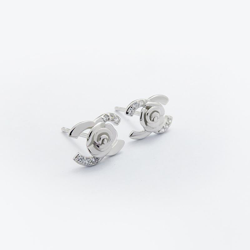 

Серебряные серьги-пусеты Siheng Trend из серебра 925 пробы, модные, в форме розы, с буквой C, темпераментные, элегантные, женские, двухцветные, с бриллиантами