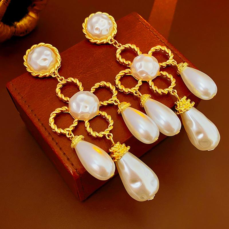 Zinc Alloy Needle Water Drop Pearl Flower Tassel Earrings for Women French Vintage Palace Style Drop Earrings Vintage Zircon