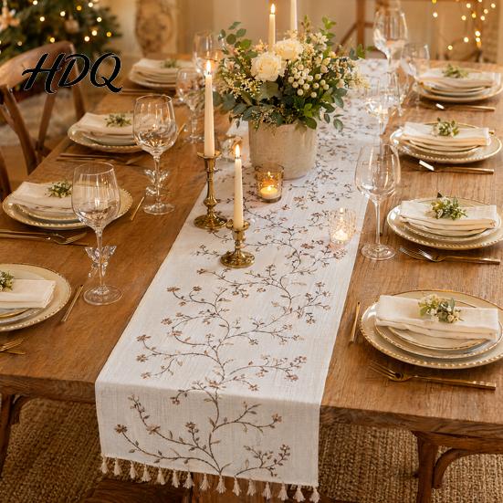High Quality Embroidered Table Linen Floral Runner Elegant Dining Cover White Rustic Scratch Resistant Runner with Tassels for Home Wedding