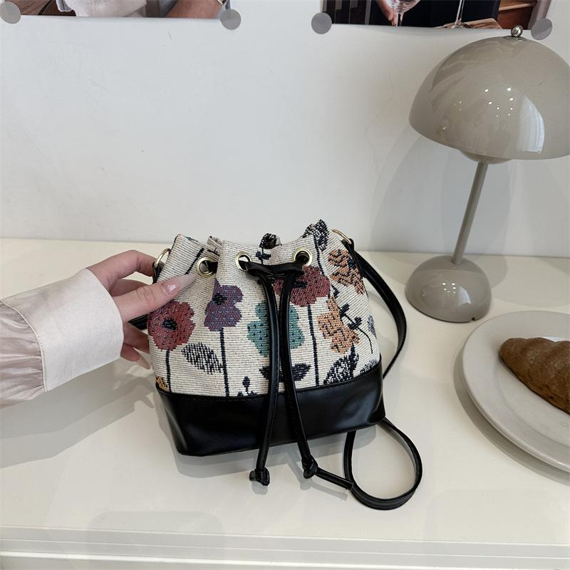 Pre-fall Bag Women's Fashion Print Shoulder Handbag Niche Design Bucket Bag