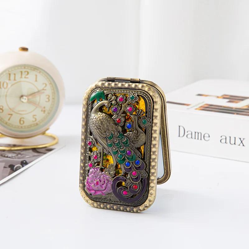 Metal Mirror Luxury Vintage Handheld Household European Style Makeup Mirror Retro Folding Hand Mirror Portable