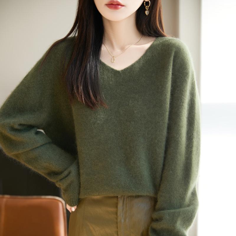 Women's V-Neck Pure Wool Knit Sweater - Loose, Slimming Autumn/Winter Fashion