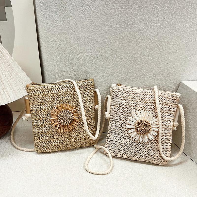 Casual Simple Woven Flower Straw Mini Shoulder Phone Bag For Women Students