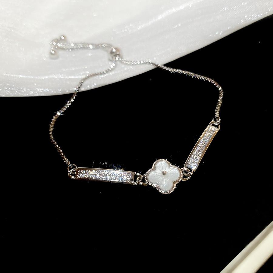 Europe and the United States Hot-selling Color Oval Love Zircon Bracelet Light Luxury Bracelet Personalized Jewelry Women