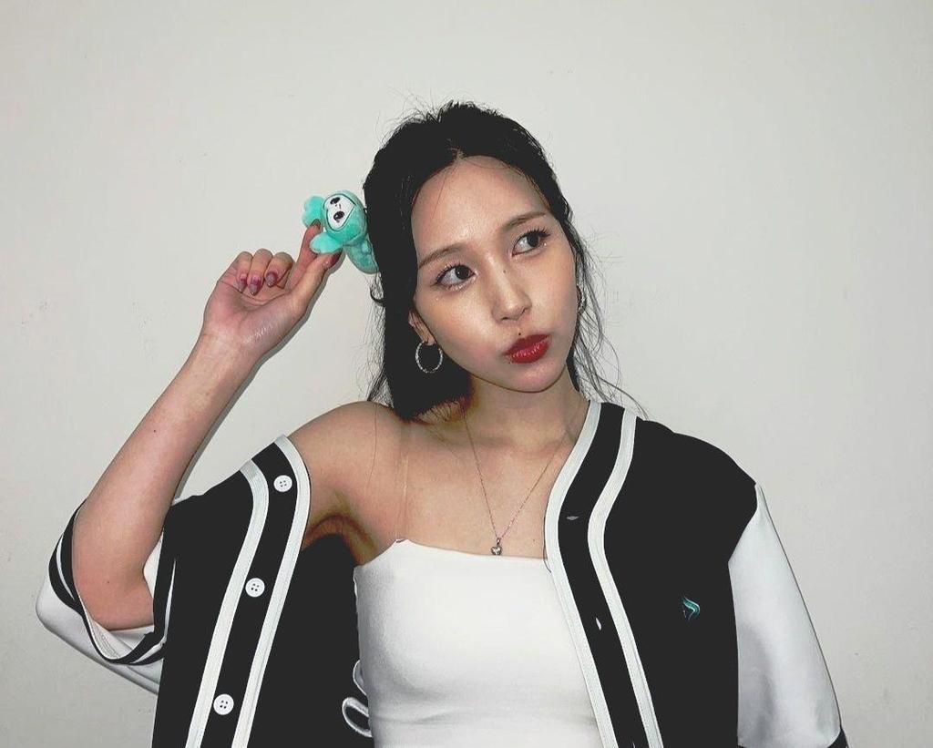 [USED] TWICEREADY TO BE IN JAPAN Lovely Hairpin