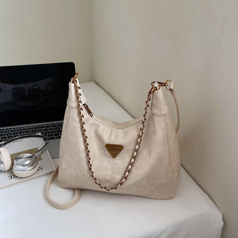 Premium messenger bag women's new autumn and winter large-capacity retro versatile commuter dumpling bag