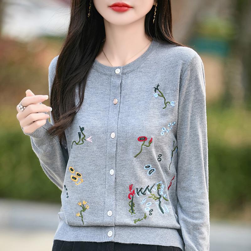 Autumn 2025 Fine Knit Round Neck Embroidered Loose Cardigan Wool Outerwear