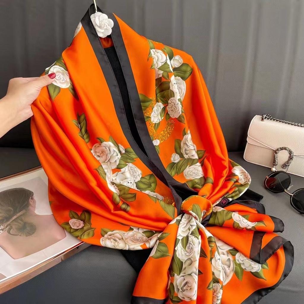 Botanischer Rosenblumen-Blumenschal aus Satin, langer Seidenschal, Geschenk für Mama, Sonnenschutz, Außenschal