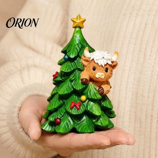 Christmas Party Supplies Highland Cow Stocking Figurine, Xmas Tree Cattle Resin Seasonal Shelf Decorations Statue, Animal Sculpture for Holiday