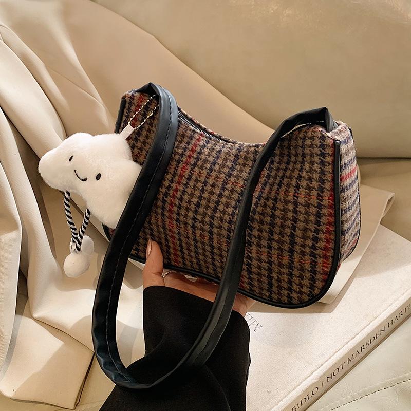 Super Popular Niche Underarm Bag for Women In Autumn and Winter  New Fashion and Fashionable Versatile One-shoulder Crossbody Bag for Women