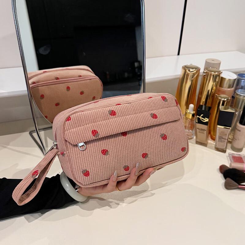 MDNG Вельветовая косметичка-органайзер с клубникой 1