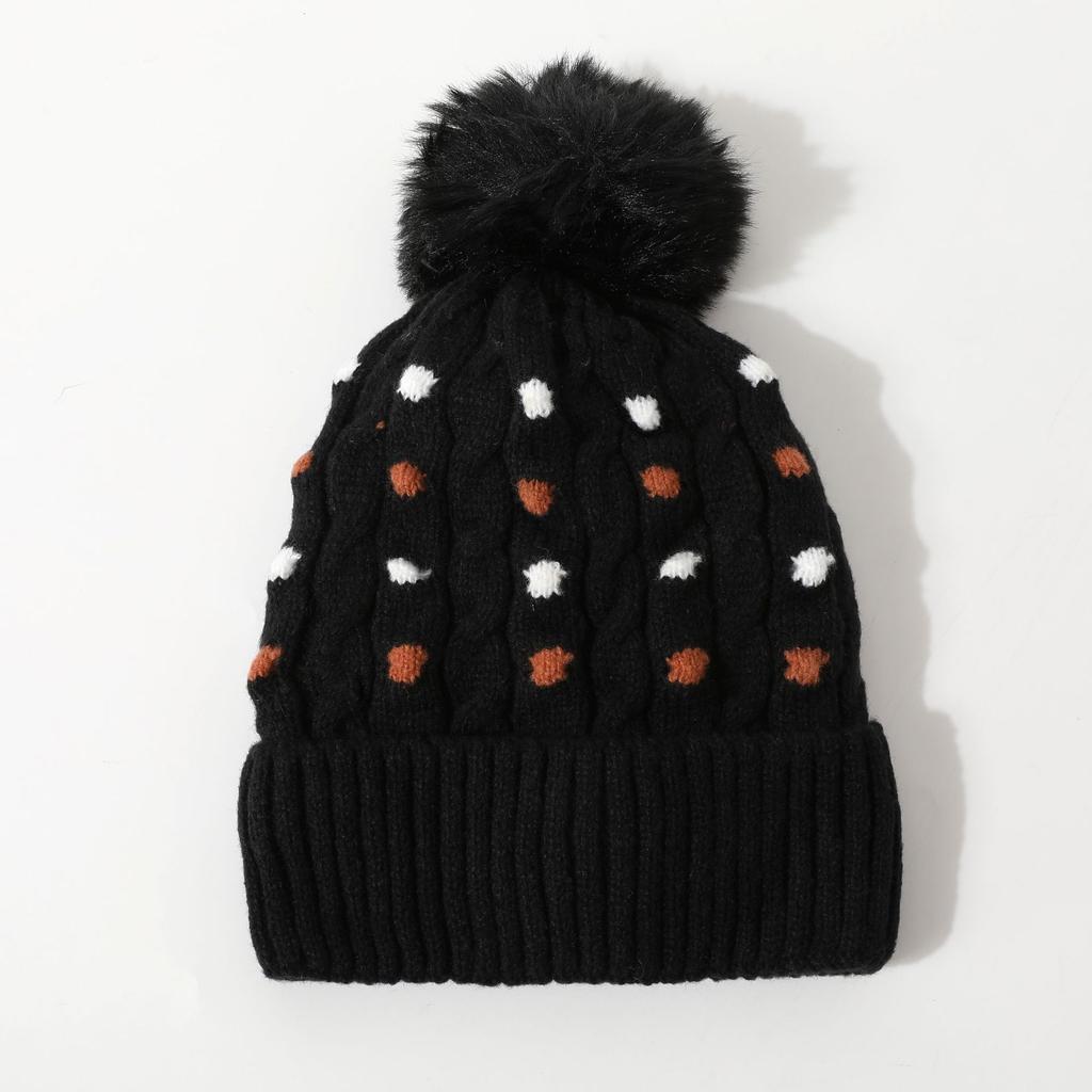 Neue Wintermütze mit Bommel für Damen, vielseitige Strickmütze mit Polka-Dots, Samt-Ohrenschutz, winddicht und warm, trendig