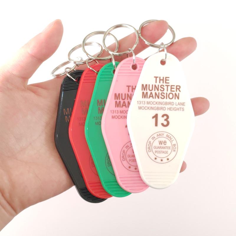 Vintage Acrylic Motel Room Keychain: Retro & Durable Design