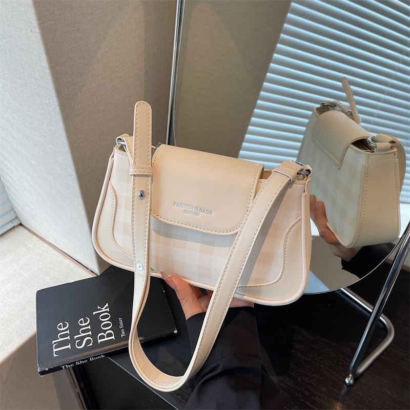 Niche design bag women's new summer versatile messenger bag shoulder underarm small square bag