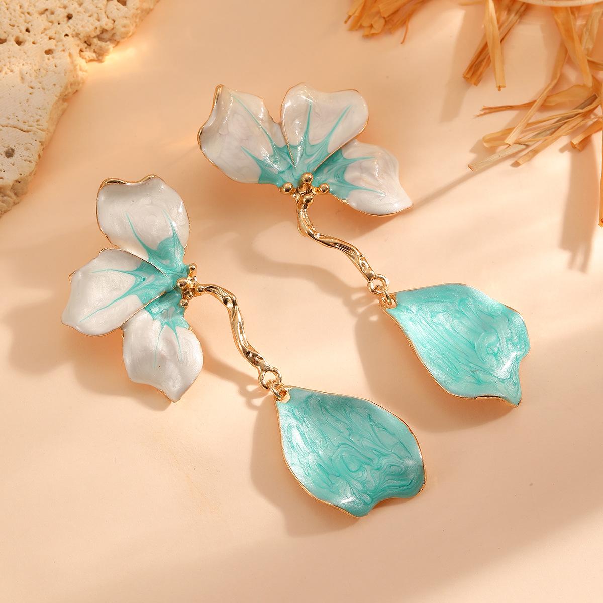 

Metal Exaggerged 3D Dangle Earrings for Women Floral Multi Layer Dripping Oil Drop Earrings Elegant Banquet Jewelry Accessories зелёный