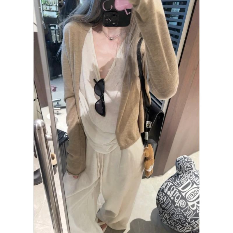 Gentle knitted short coat women's spring and autumn new long-sleeved lazy casual top gray cardigan