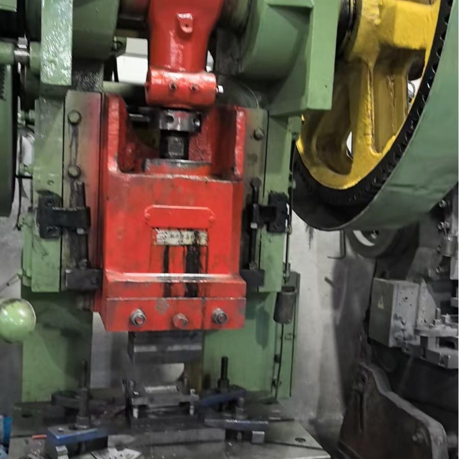 Custom Stainless Steel and Iron Sheet Metal Fabrication