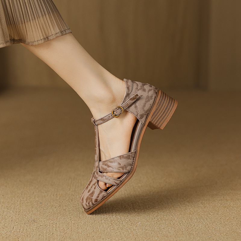 Krazing Pot Sheepskin Buckle Straps Round Toe Med Heels Autumn Summer Prints Leather Mary Janes Women Pumps