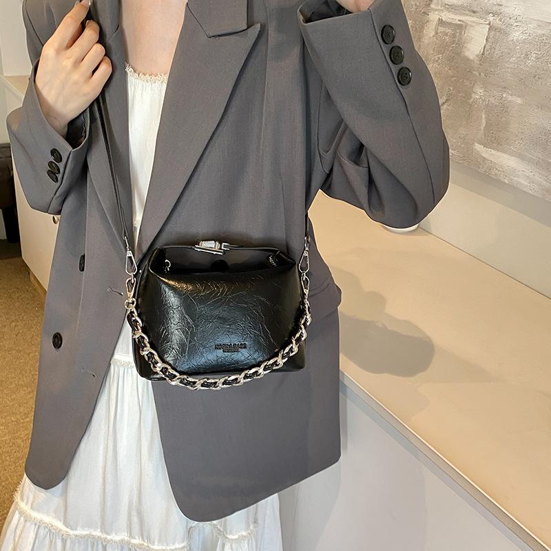 Women's Bag Casual Versatile Shoulder Bag New Messenger Bag