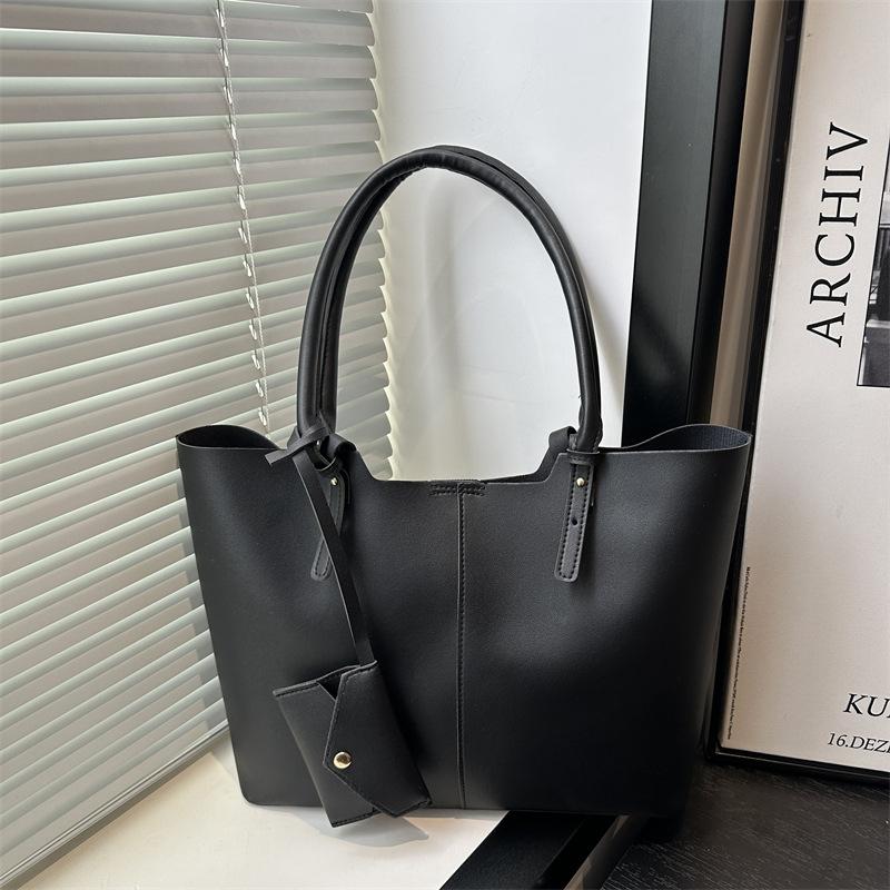Large-capacity bag women's spring high-value new simple casual shoulder bag high-end texture tote bag