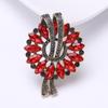 High-end vintage elegant small crystal brooch, fashionable suit jacket, sweater, collar brooch, anti-exposure accessory