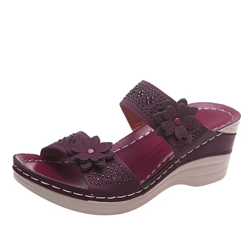 Large Size Cool Slippers for Women's Summer New Style with a Straight Sloping Heel and Floral High Heels, Casual Shoes