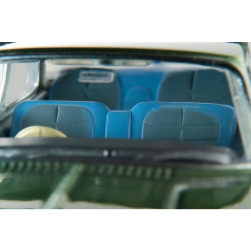 Tomytec Tomica Limited Vintage 1/64 LV-42d Mitsubishi Debonair Green 1964 Model (Finished)