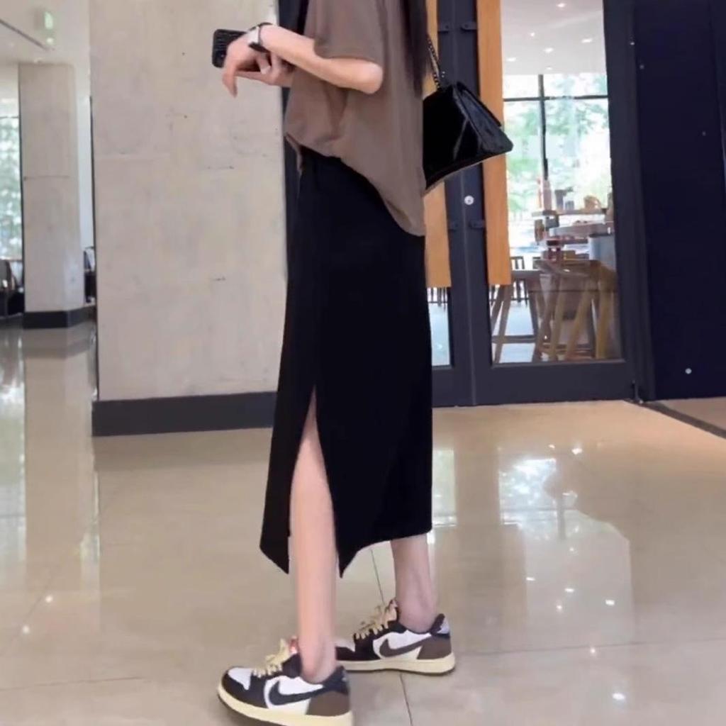 2025 Koreanischer High-Waist Schwarzer A-Linien Schlitzrock für Damen - Slim-Fit & Figurumschmeichelnd für Birnenförmige Körper