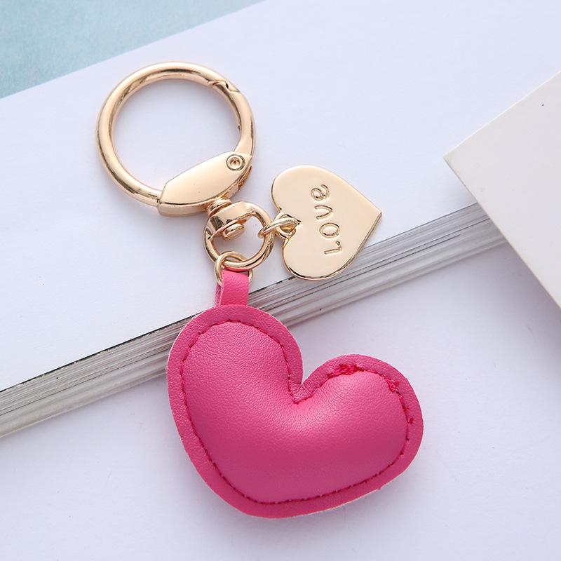 Neuer farbenfroher Leder-Herz-Schlüsselanhänger - Niedliches Legierungspendant-Accessoire