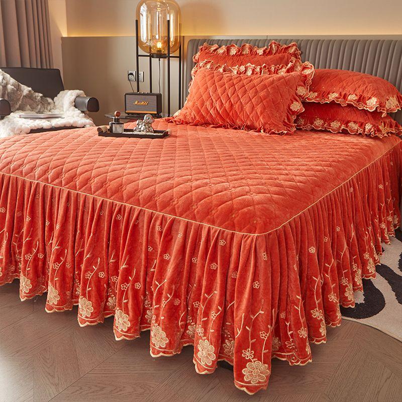 

3 шт. Роскошный подзор для кровати в современном стиле, однотонный, с вышивкой в виде сердца, утолщенный подзор для кровати, цельный, элегантный декор для спальни 1.8m bed skirt 3pcs set