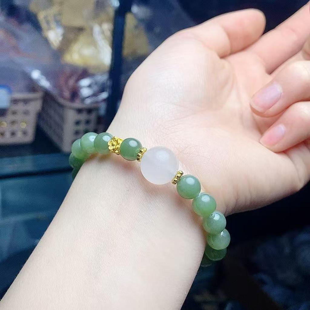 Hetian Jade Women's Fashion Bracelet - Elegant & Versatile Jewelry Piece