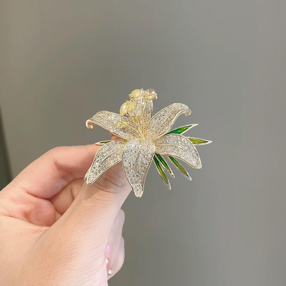 Luxury Lily Flower Brooch for Women