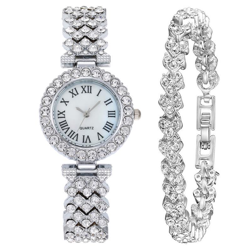 Fashion Rhinestone Women's Quartz Watch with Roman Numerals and Bracelet Style