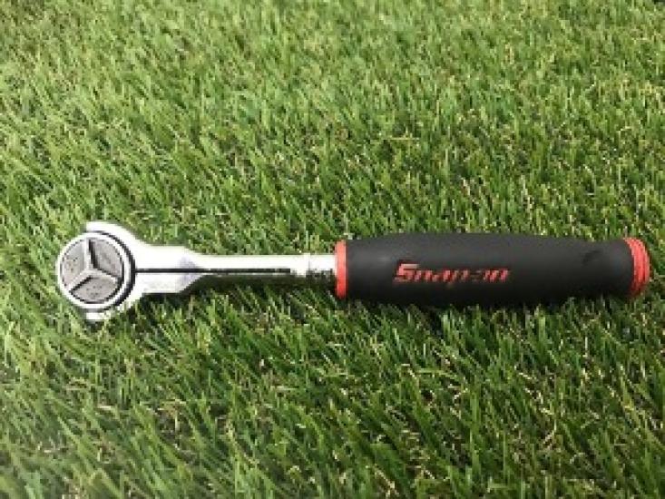 

Used Snap On fhcnf72 3/8” compact round head soft grip swivel ratchet Red