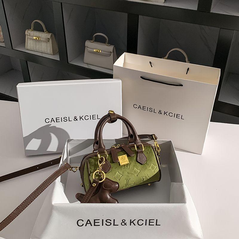 

Женская сумка Caeisl & Kciel Сумка-подушка Бостон Женская 2025 Новое поступление Тренд Легкая роскошь Меньшинство Причудливая сумка-мессенджер Green