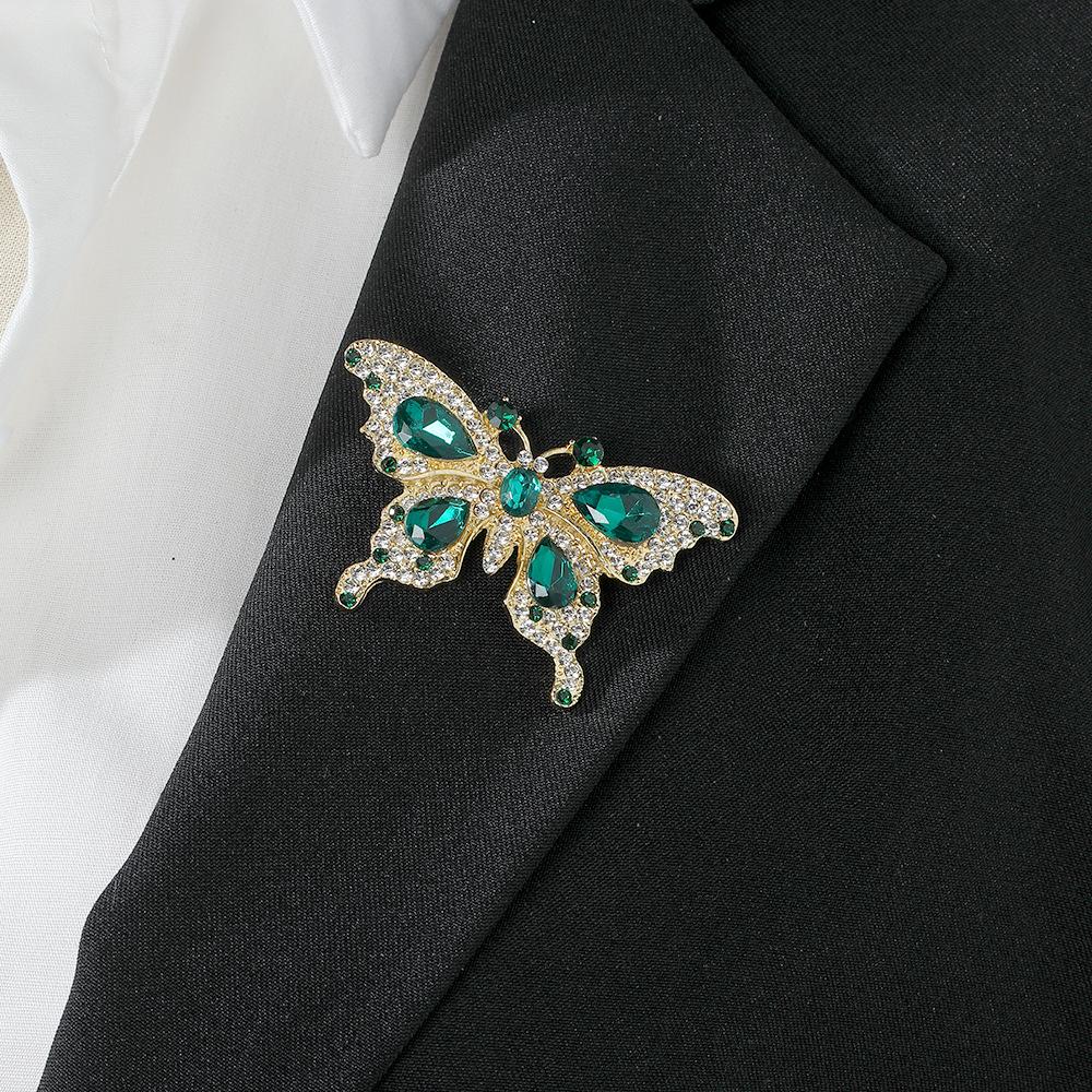 French Retro Emerald Rhinestone Butterfly Brooch, Heavy Industry Light Luxury Vintage High-End Fashion Suit Pin