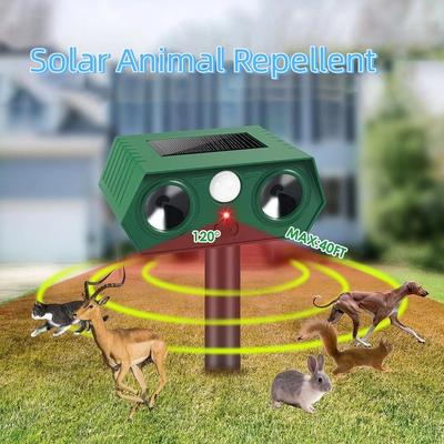 High Volume Sound Solar Animal Repellent Flashing Light Waterproof Infrared Animal Deterrent Long Endurance