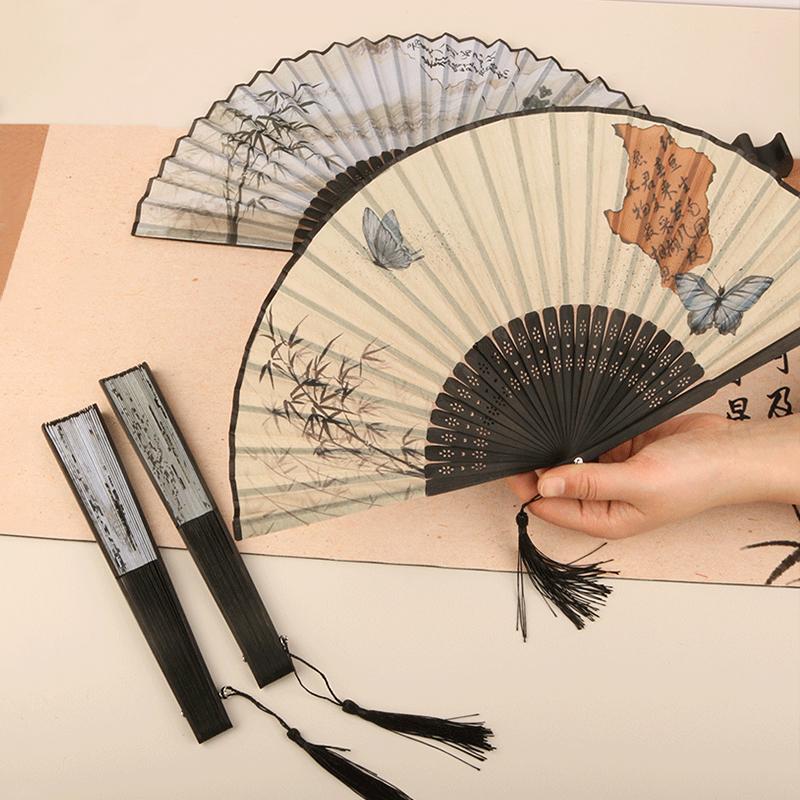 38cm Retro Aesthetic Folding Fan, Lightweight and Portable Capable of Handling Eastern Elegance