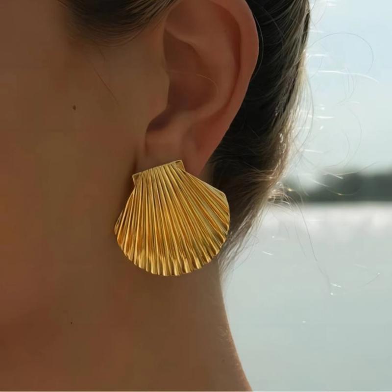 Stainless Steel Big Shell Stud Earrings for Women Cute Geometric Gold Plated Earrings Summer Beach Jewelry Gift