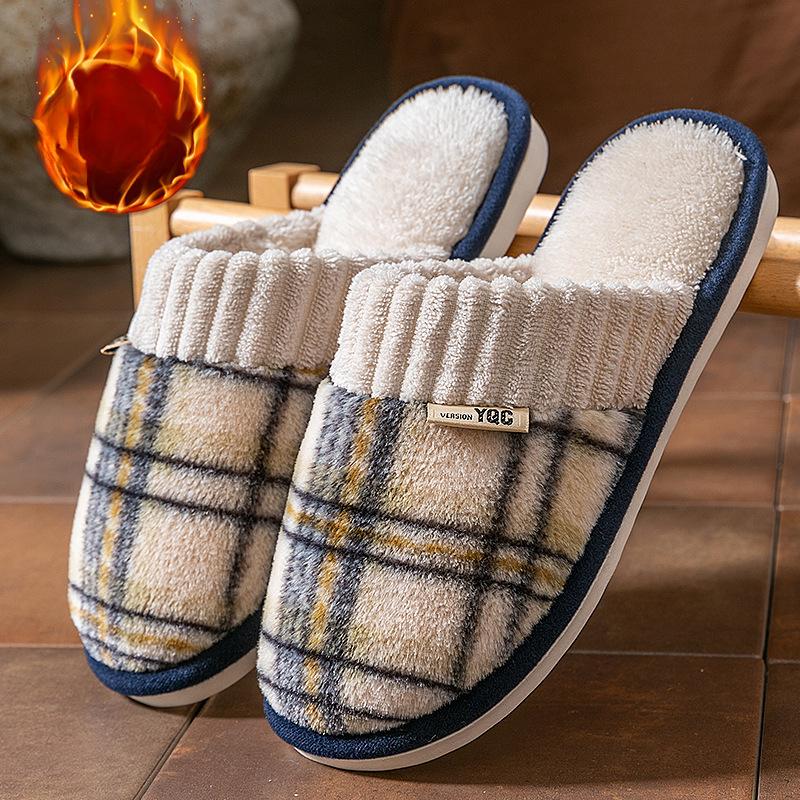 

New Fleece and Thickened Cotton Shoes Are Anti-slip and Warm, Suitable for Both Indoor and Outdoor Use As Slippers Fits 43-44