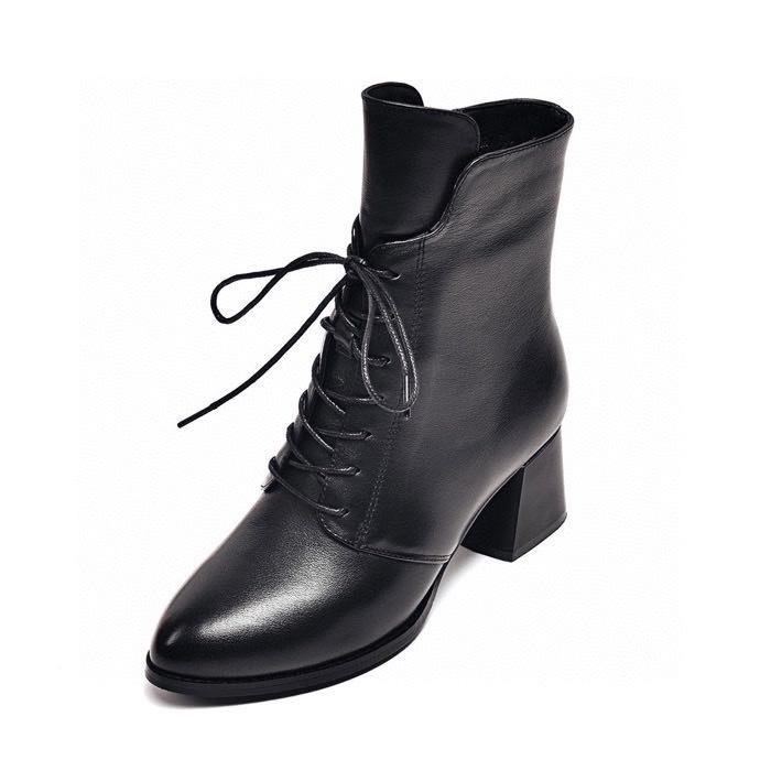 Fashion Small Pointed Martin Boots Autumn and Winter New Black Thick Heel Lace-up First Layer Cowhide Thick Heel Fashion Short Boots