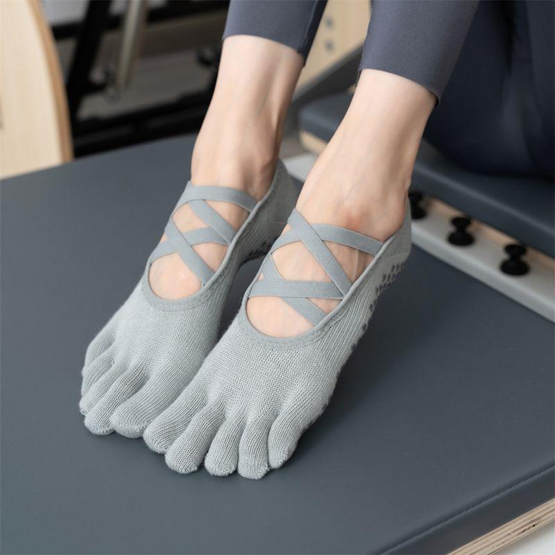 

Летние носки для йоги, носки с пальцами, профессиональные носки для пилатеса, нескользящие носки, женские носки для фитнеса в помещении, спортивные носки, танцевальные колготки Light gray