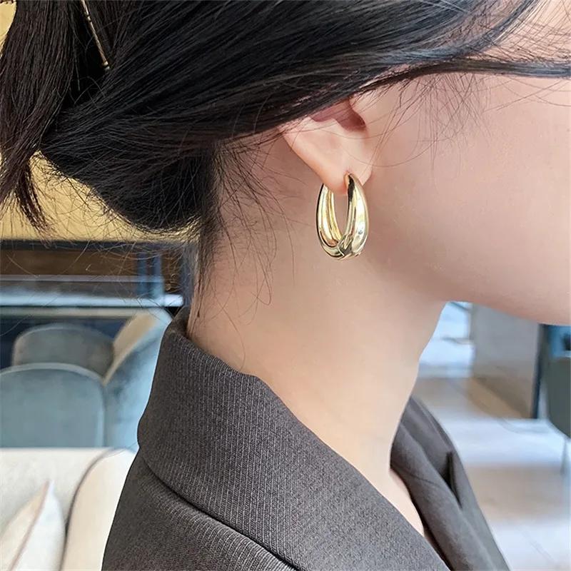 2024 New Classic Copper Alloy Smooth Metal Hoop Earrings For Woman Fashion Korean Jewelry Temperament Girl's Daily Wear Earrings