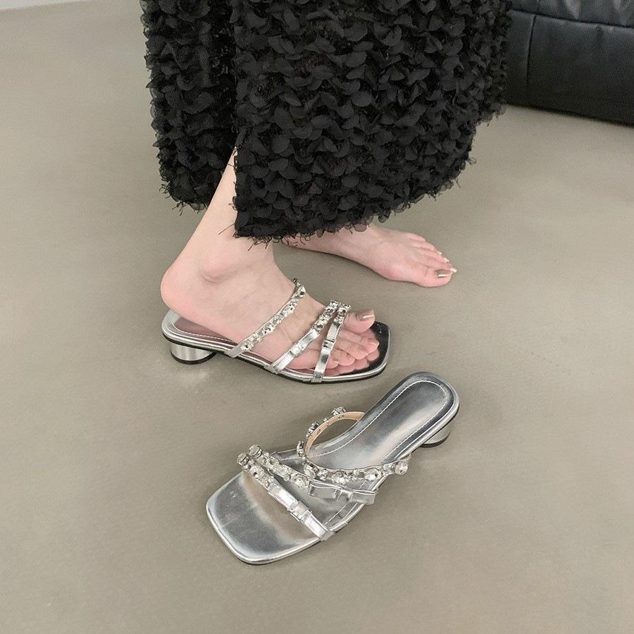 Coarse heel silver beautiful one-word slippers fairy shoes wear 2025 new summer French sandals rhinestone sandals