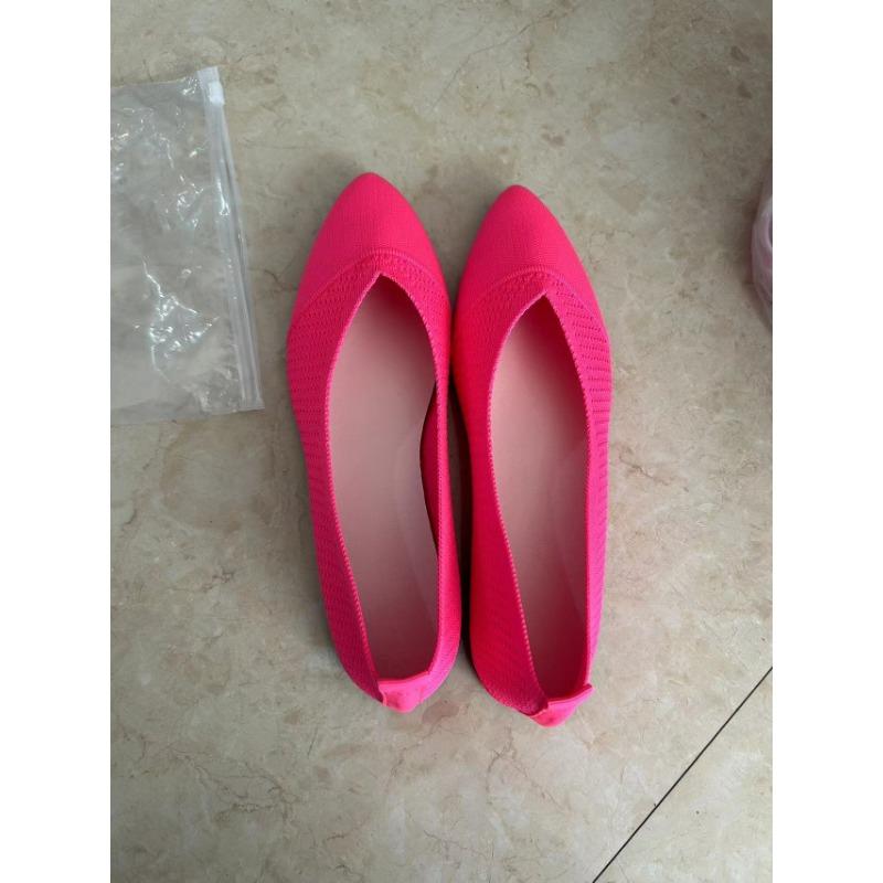 

Большие размеры, острый нос, плоская подошва, неглубокий носок, одинарные женские повседневные дышащие рабочие туфли для всех сезонов из трикотажа Fly-knit 42 розы красного