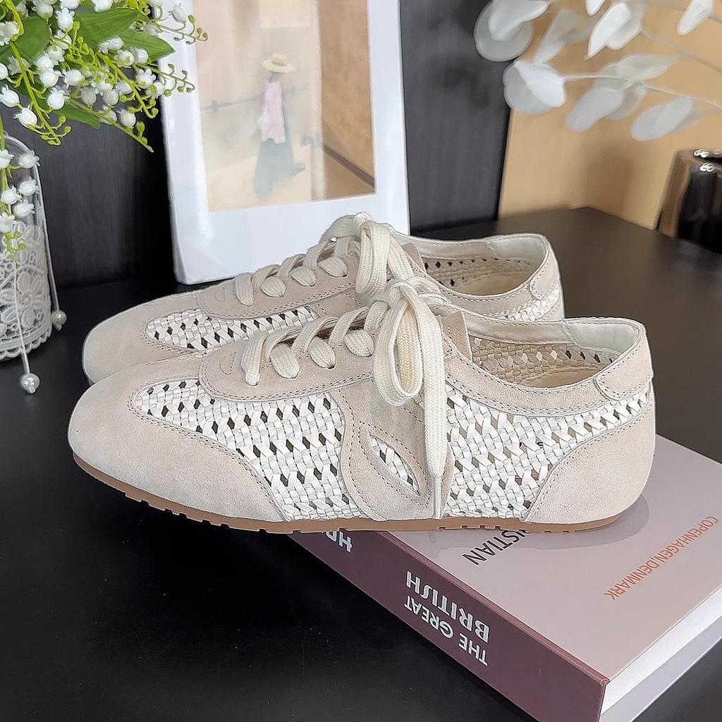 2025 summer new mesh breathable soft bottom flat bottom German training shoes women's sports and leisure shoes lightweight and versatile Forrest