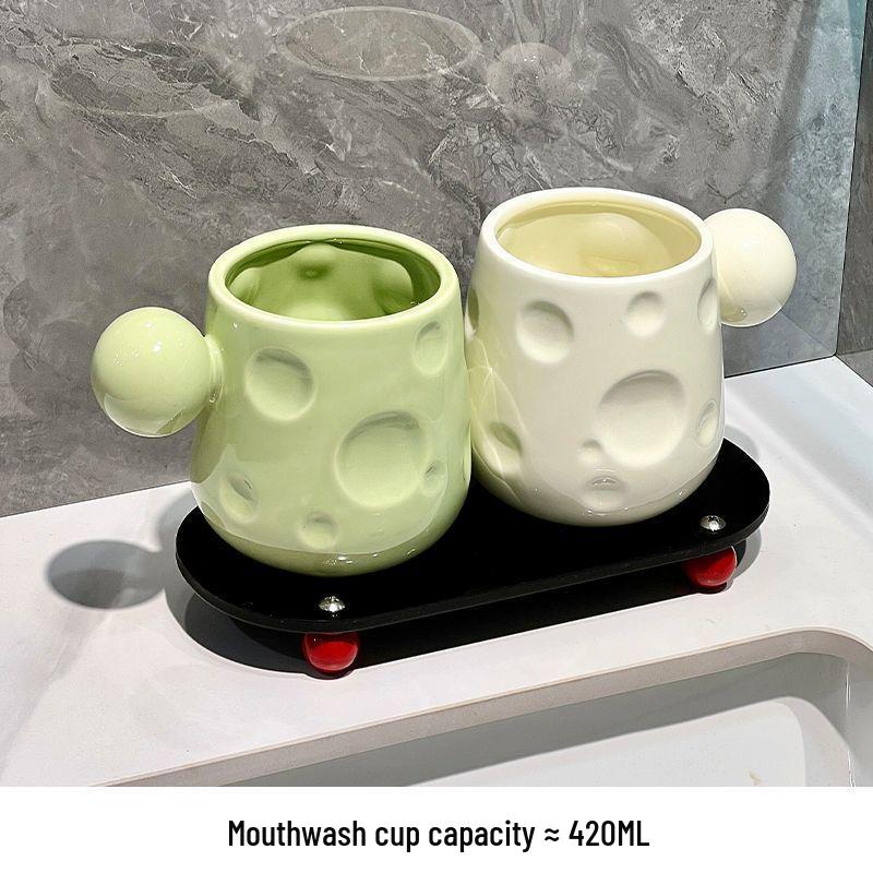 Luxury Ceramic Toothbrush Holder - Elegant High-End Design for Couples